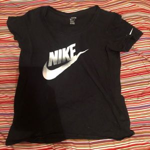 The Nike Tee (M)